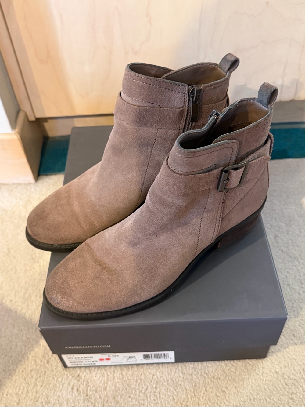 Vince Camuto VO Beamer Suede Ankle Boots in Smoke Taupe Aged Suede 6.5M